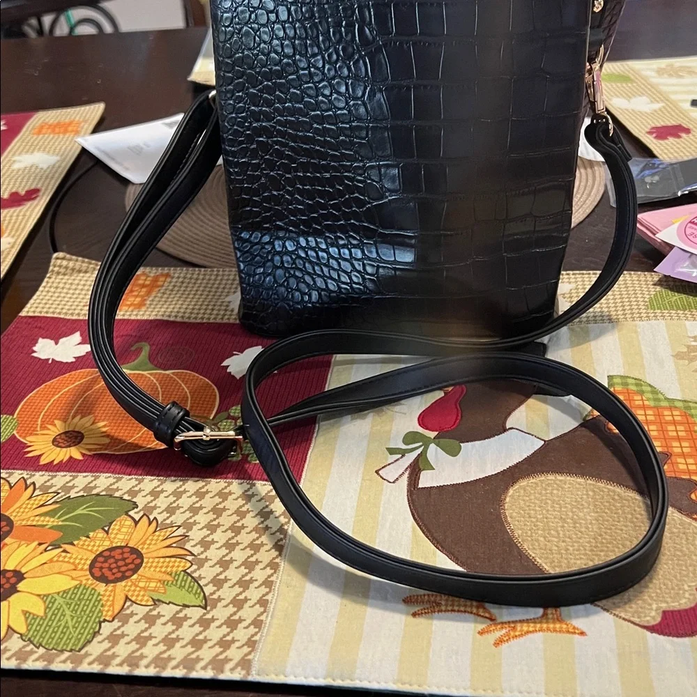 AOTA Black Croc-Embossed Handbag NWOT - Picture 6 of 6